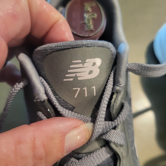 New Balance 711 - Picture 5 of 7